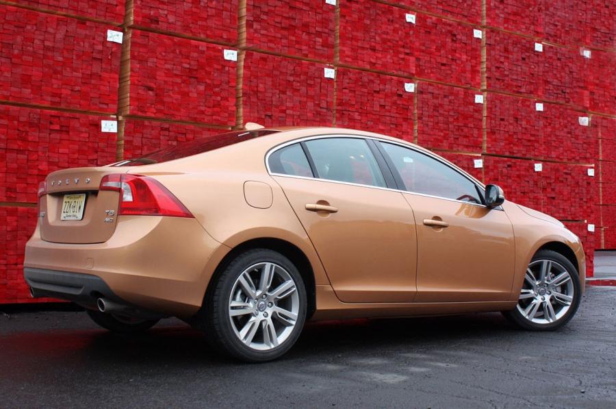  Volvo S60 2010 года  (фото 129 из 226)